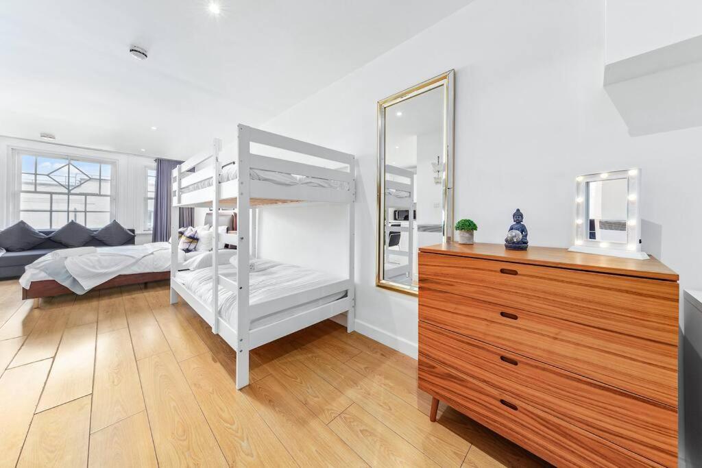 Piccadilly Haven, Flat In London Vr12 Apartman Kültér fotó