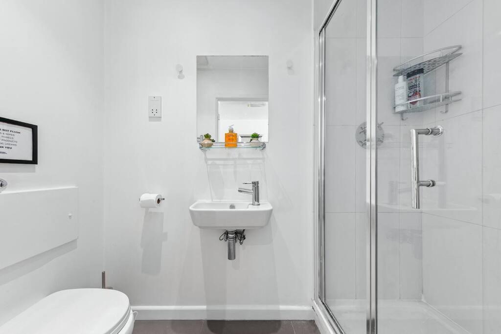 Piccadilly Haven, Flat In London Vr12 Apartman Kültér fotó